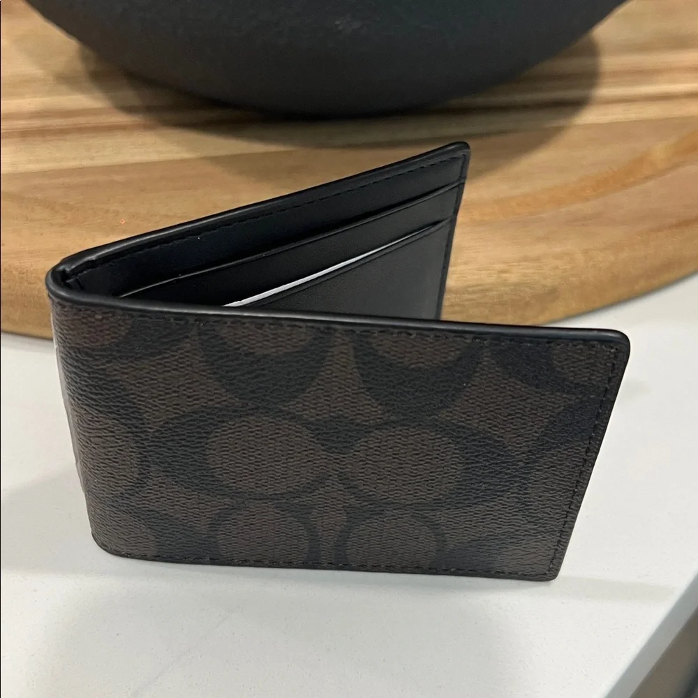 COACH Men's Card Holder.